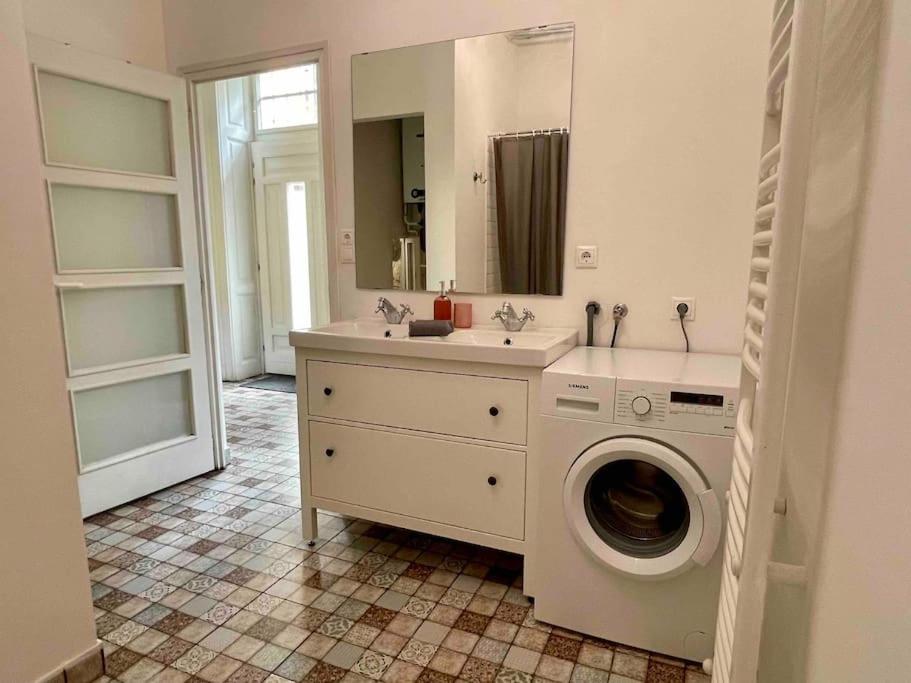 Apartment Knezits Spacious Ac Terrace Free Parking Budapest